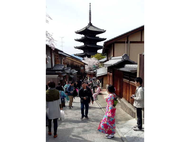 Sannenzaka Street with Yasaka Pagoda in Kyoto